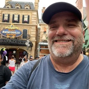 Meet your Posher, Joel